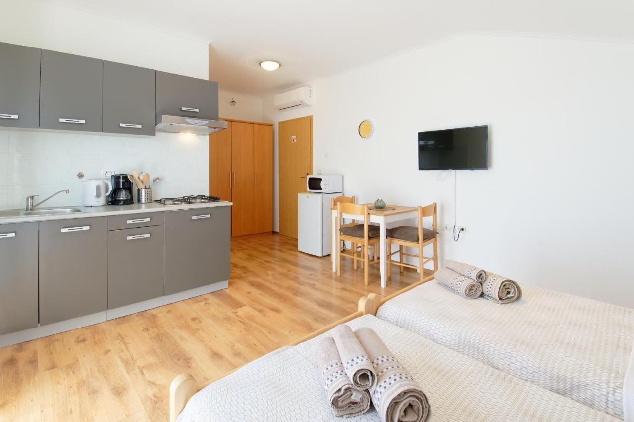 Apartments Belvedere By Rent Istria Plovanija Extérieur photo